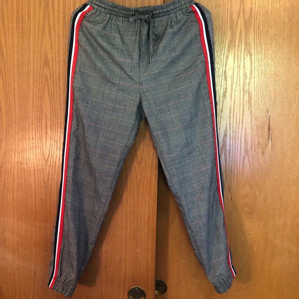 Cupcakes and Cashmere joggers